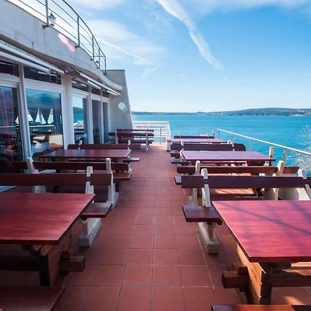 Aparthotel Castrum Novum Novigrad Istria Exterior foto